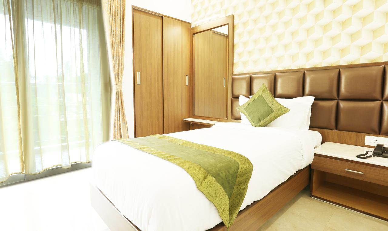 Treebo Pechis Castle Hotel Chennai Eksteriør billede